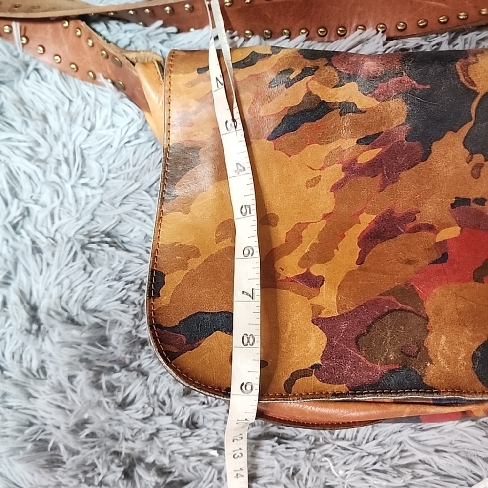 Patricia Nash Leather Camo Floral Crossbody Bag - Picture 5 of 9